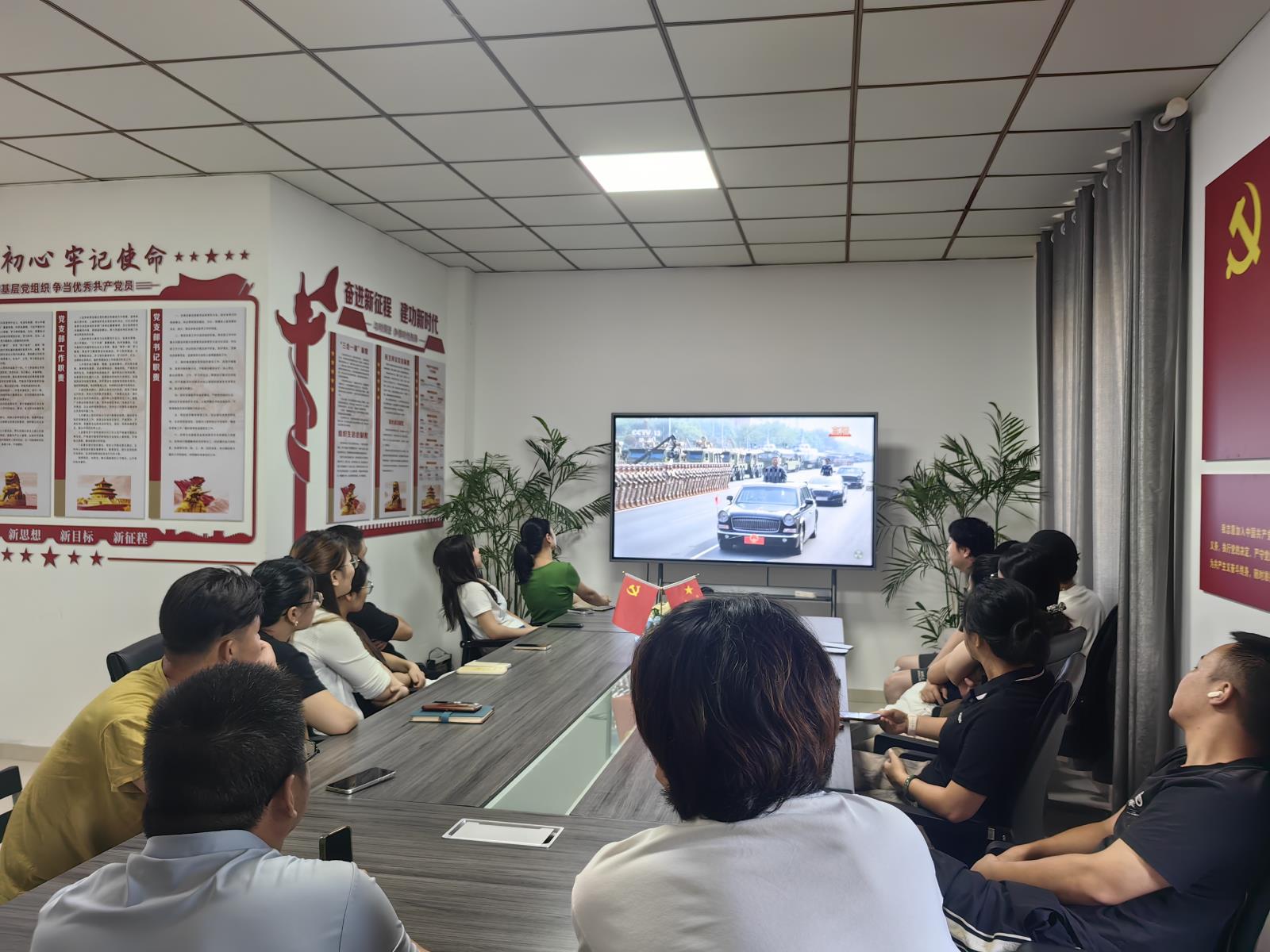 9f74f2c6275af913532ad5dedbba1aee.jpg 9f74f2c6275af913532ad5dedbba1aee.jpg